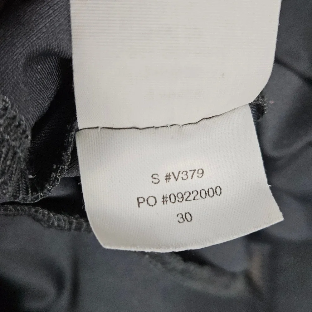 Vuori (Mens 30) Charcoal Gray Meta 8